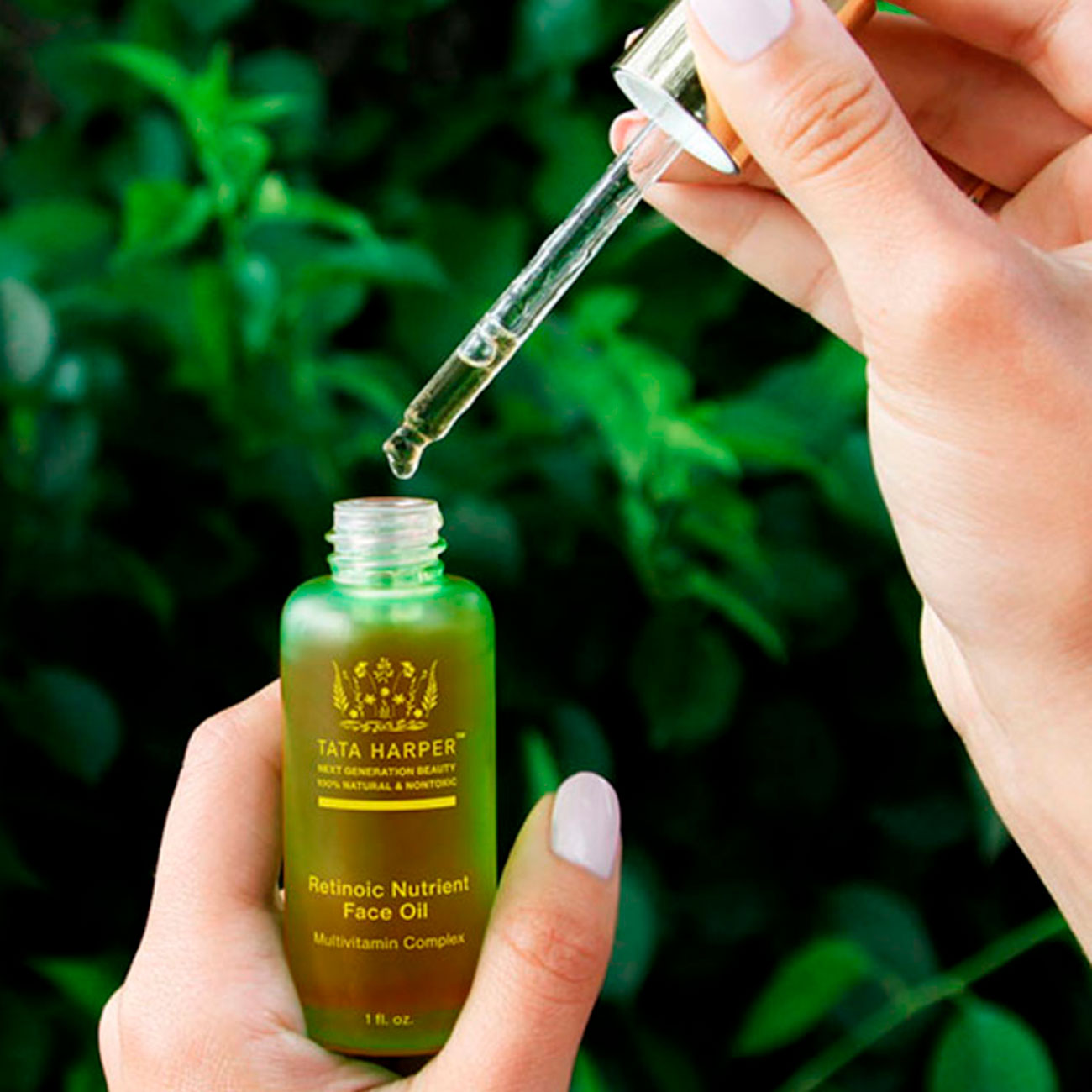 Retinoic nutrient face oil